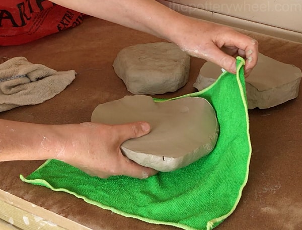 wrapping clay in damp cloth