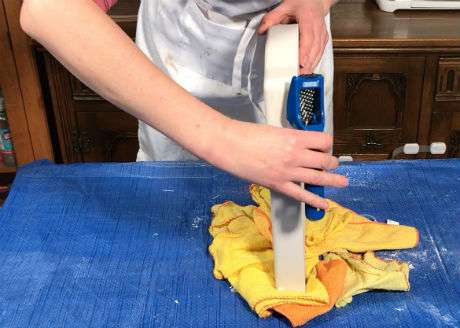 Rasping the edges of the plaster