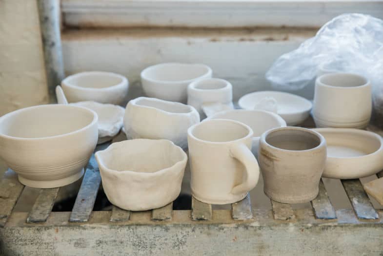 how long does it take for pottery clay to dry