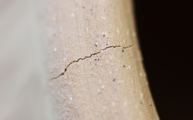 Pottery clay cracks when drying