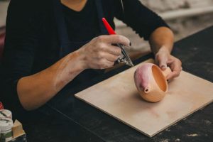 Airbrushing Underglaze onto pottery