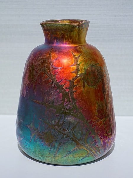 How would one go about to get a gradient-glaze like this? Any suggestions?  : r/Pottery