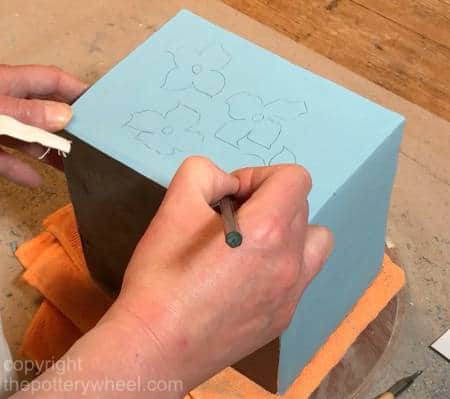 how to do sgraffito pottery