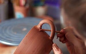 handles that crack on mugs as clay dries