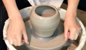 how to remove a pot from the wheel