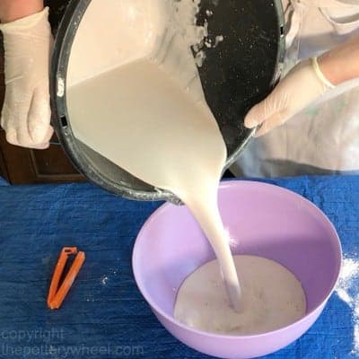 pouring plaster for a hump mold