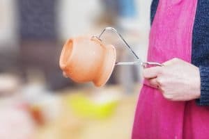 how to glaze pottery at home
