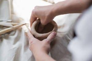 how to make a pinch pot