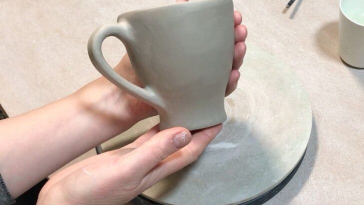 Pinch Pot Mug – 2 Ways to Make a Mug Without a Wheel