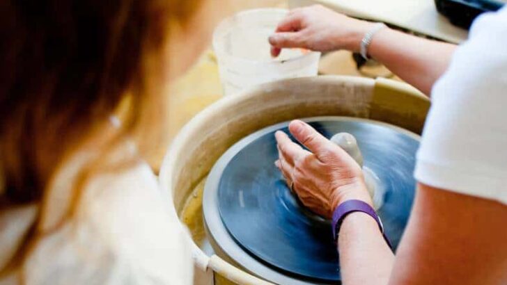 How Does a Pottery Wheel Work? – Art and Mechanics