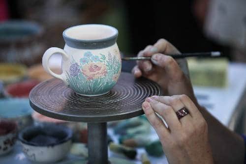 traditional polish pottery
