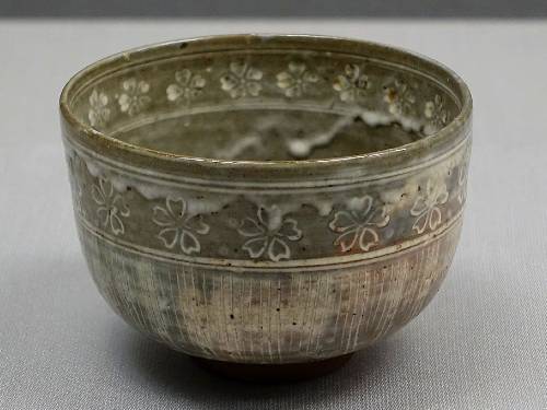 mishima decorated pottery