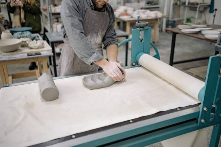 What is Raku Pottery? A Beginners Guide on How To Make Raku