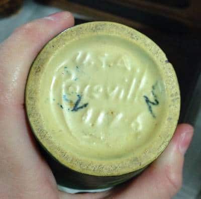 How to identify Roseville Pottery