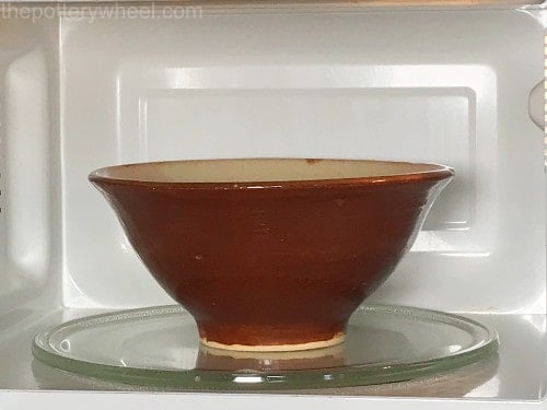 https://thepotterywheel.com/wp-content/uploads/2022/11/stoneware-bowl-in-microwave.jpg