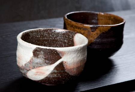 Stoneware with a toothy texture