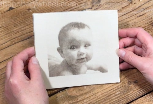 The glazed image transferred on the clay