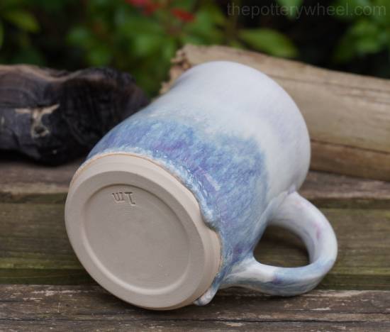glaze drip on base of mug