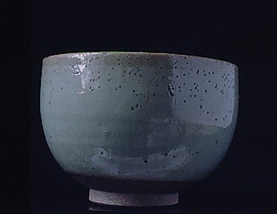 Teabowl with pinholes in glaze