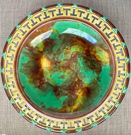 Wedgewood majolica pottery plate