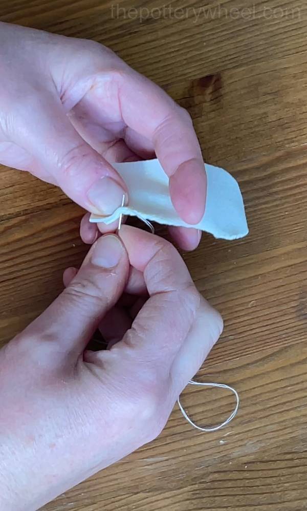 Sewing the finger protector