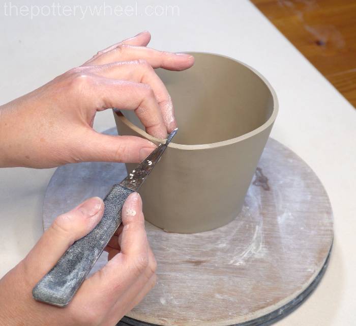 Tidying up the bottom of the square bottomed slab mug