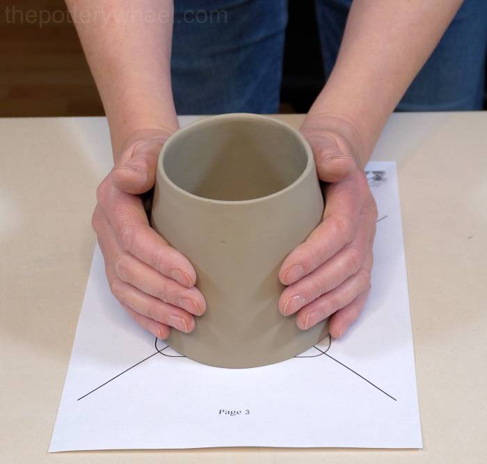 adjusting the shape of the mug