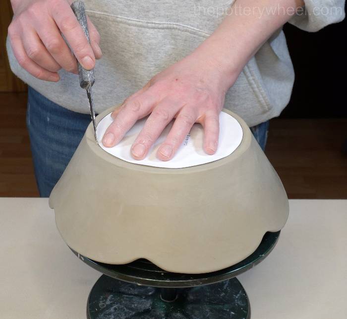 Marking the bottom of the bowl