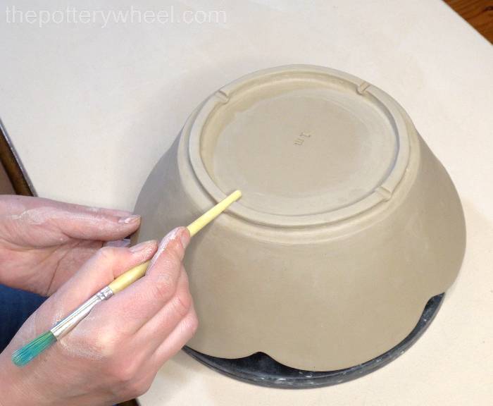 making indents on the bowl