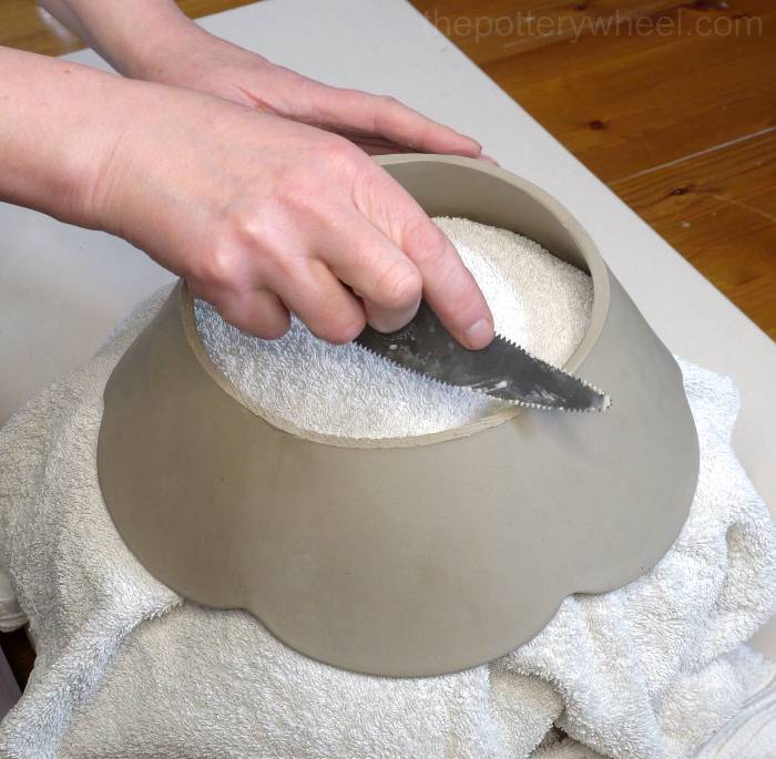 scoring the edge of the bowl slab