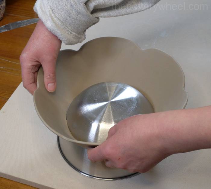 shaping the bottom of the bowl 1