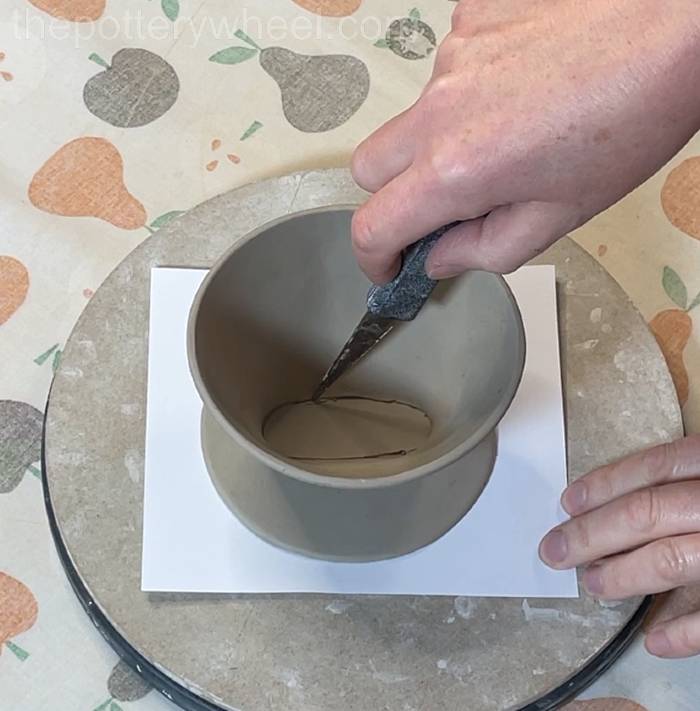 Marking the base of the coffee dripper