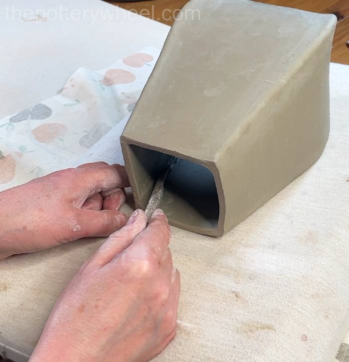 Adding a clay coil to the last join