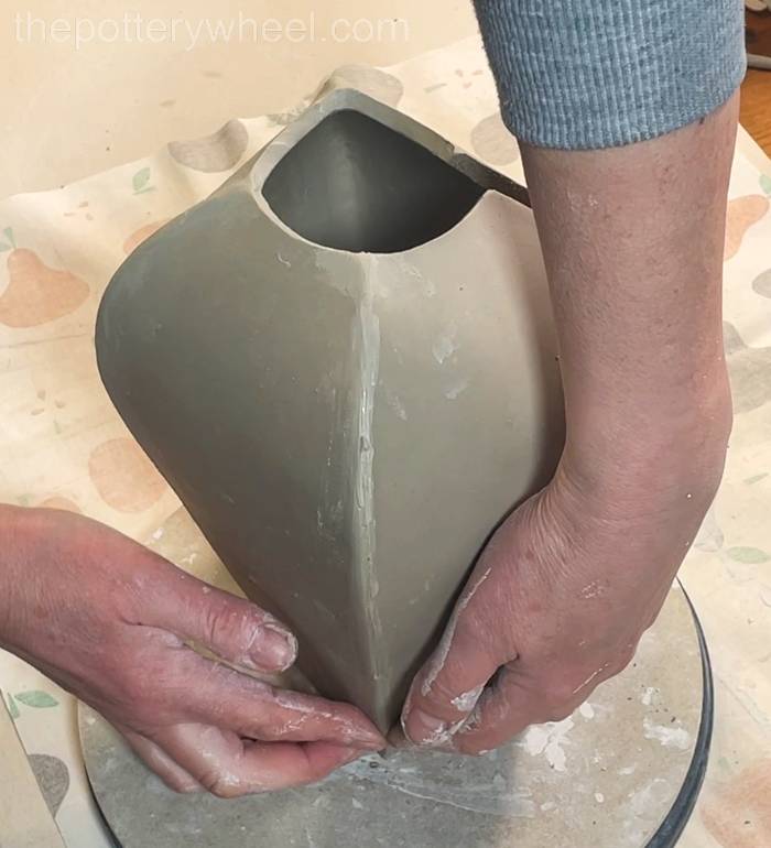 adding the fourth side to the vase