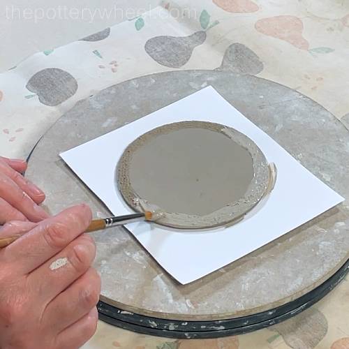 applying slip to the edge